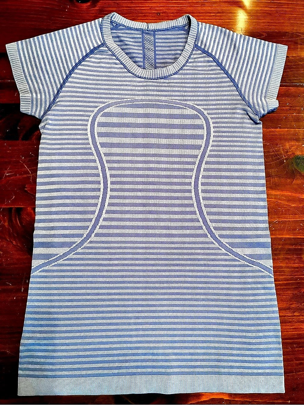 lululemon Swiftly Tech Short Sleeve Shirt Lavender, Size 6